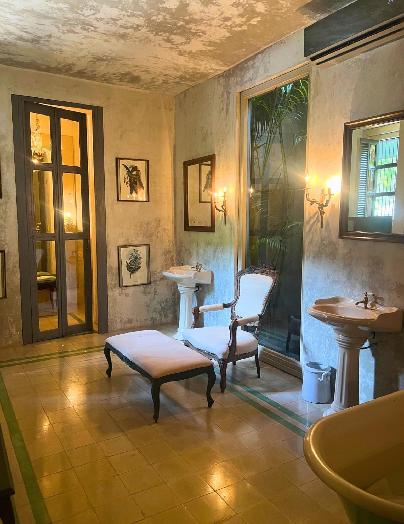 Coqui Coqui Meson De Malleville - Valladolid Valladolid  Dış mekan fotoğraf